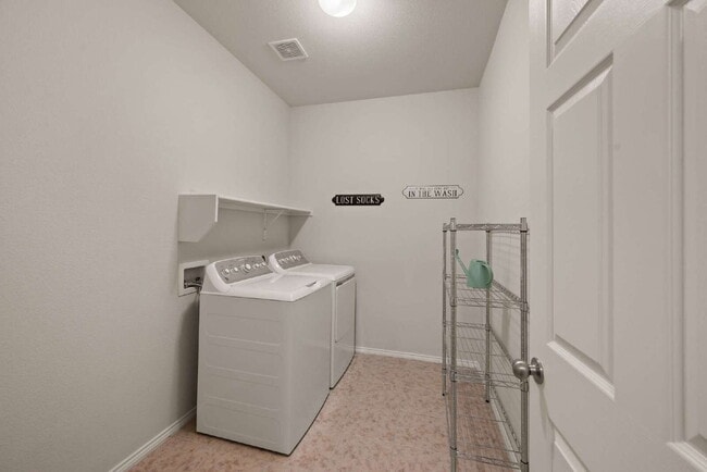 Building Photo - Love Where You Live Starts Right Here!