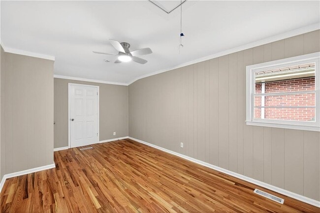 Building Photo - 2907 Cloverhurst Dr