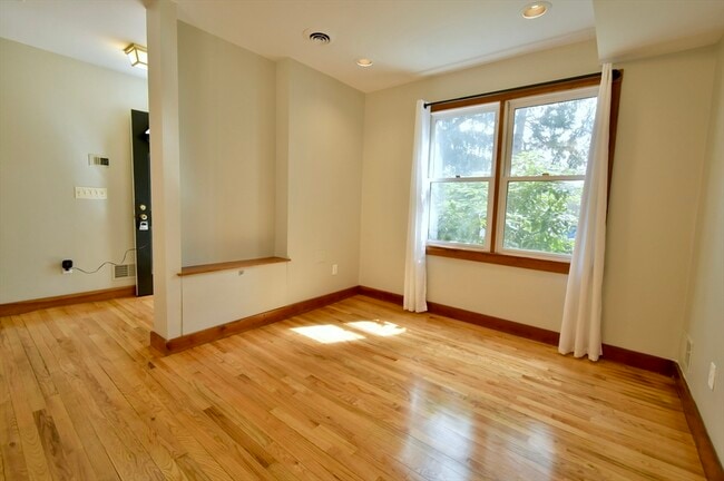 Building Photo - 39A Bellis Cir