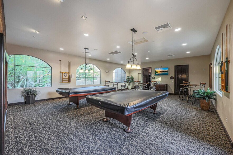 Building Photo - 5450 E Deer Valley Dr