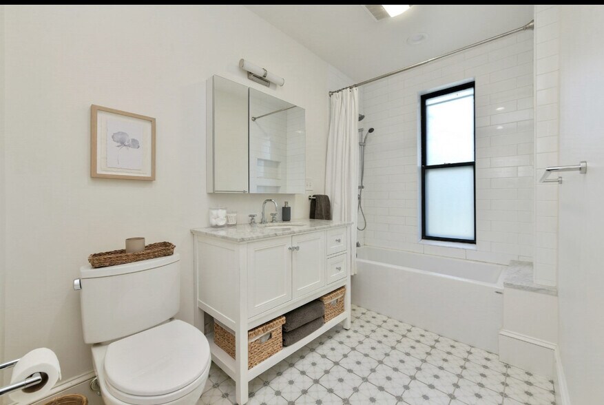 Primary Photo - 79 Waltham St