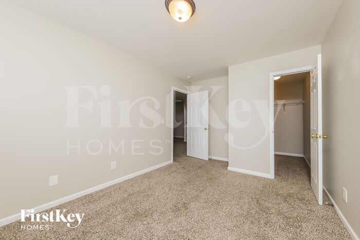 Building Photo - 828 Peachtree Meadows Cir