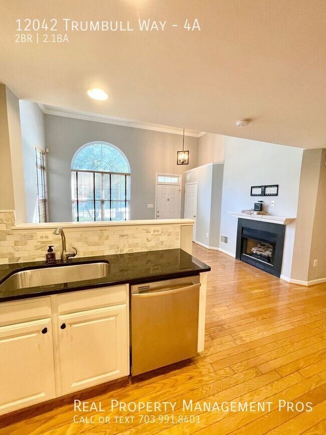 Building Photo - 12042 Trumbull Way