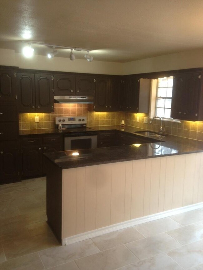 Building Photo - Complete Remodel on this beauty in Bethany