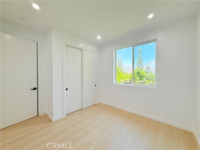 Building Photo - 15819 Del Prado Dr