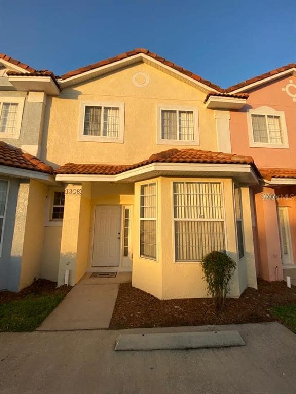 Building Photo - 1308 S Beach Cir