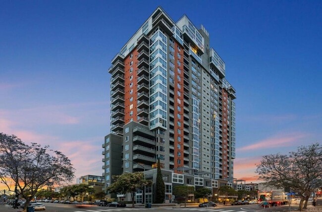 Building Photo - San Diego- Downtown- La Vita – Little Italy Condo- Split Level Style Move-In Special