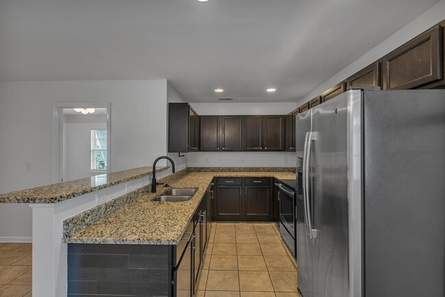 Building Photo - Surf City Home for Rent!