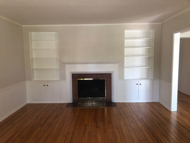 Building Photo - COMING SOON! Beautiful Home near Warner Brothers Studio! AVAILABLE 6/10/2026