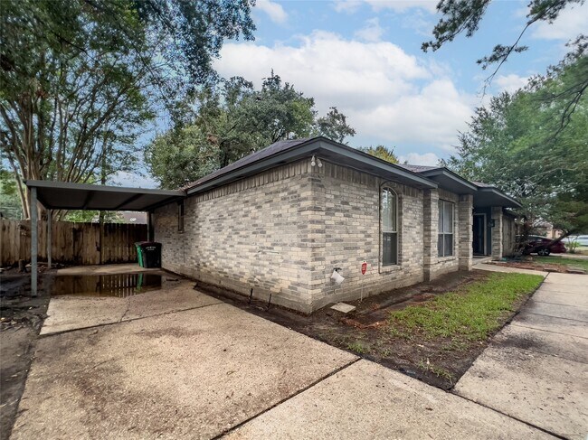 Building Photo - 2423 Spring Dusk Ln