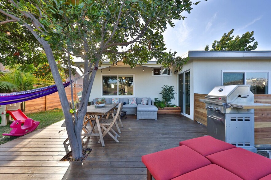 Building Photo - 6421 Carthage St