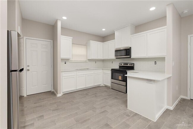 Building Photo - 22 W Harrison Ave