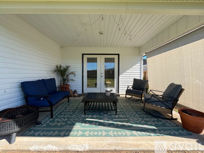 Building Photo - 5236 Peach Dr