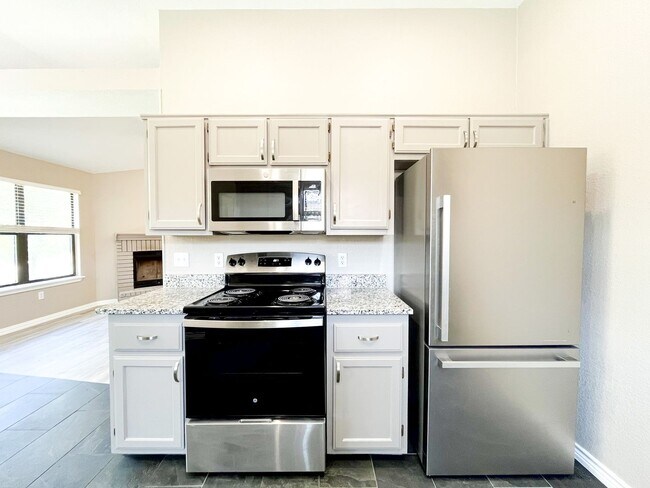Building Photo - Available NOW!!!! This charming 1 story, 3 bedroom, 2 bath house could be your next home! Beautif...