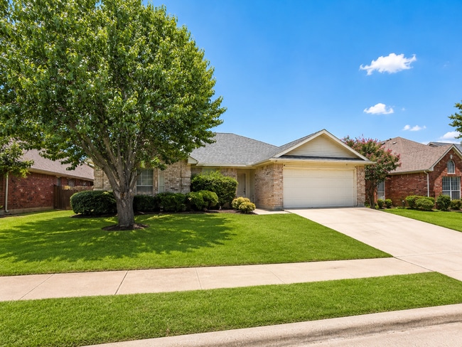 Building Photo - 203 Kenosha Ln
