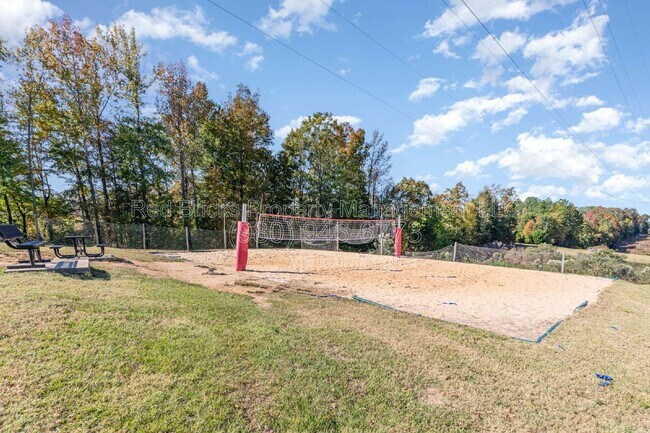 Building Photo - 4860 Pepper Dr