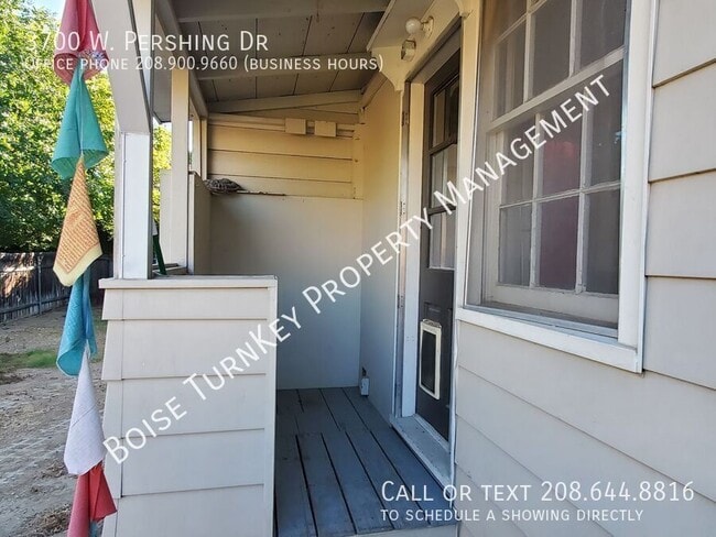 Building Photo - 3700 Pershing Dr