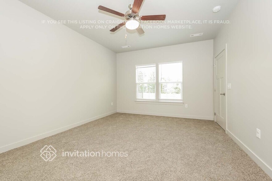 Building Photo - 6550 Palm Warbler Dr