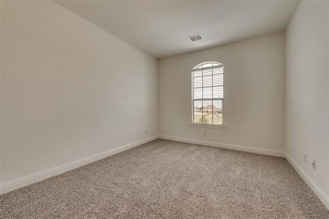 Building Photo - 617 Montrose Dr