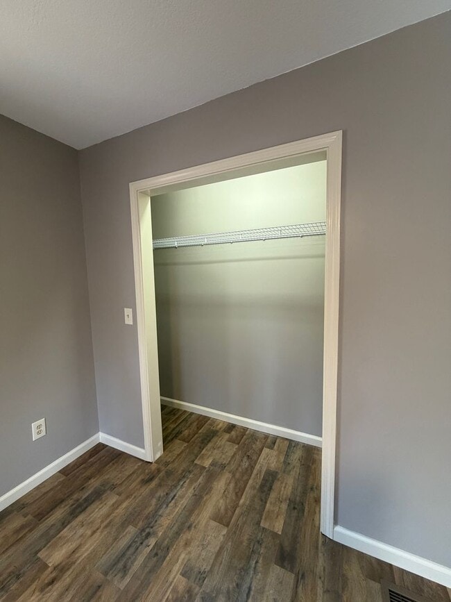 Building Photo - East AVL - Ready now! Big Basement!