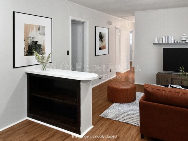 Building Photo - 2511 Evergreen Ave