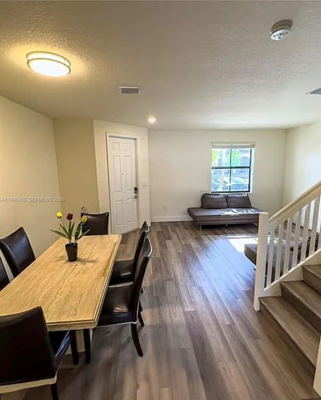 Building Photo - 3349 W 105th Terrace