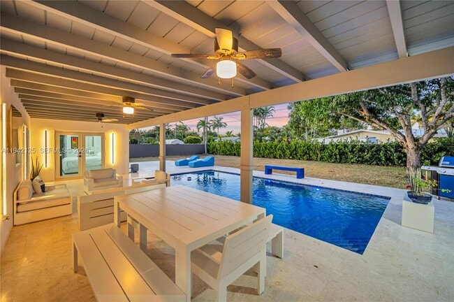 Building Photo - 8501 SW 142nd St