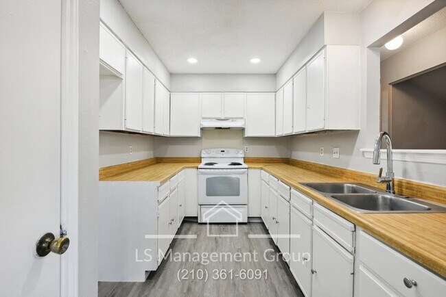 Building Photo - 6716 Windsor Hollow Dr
