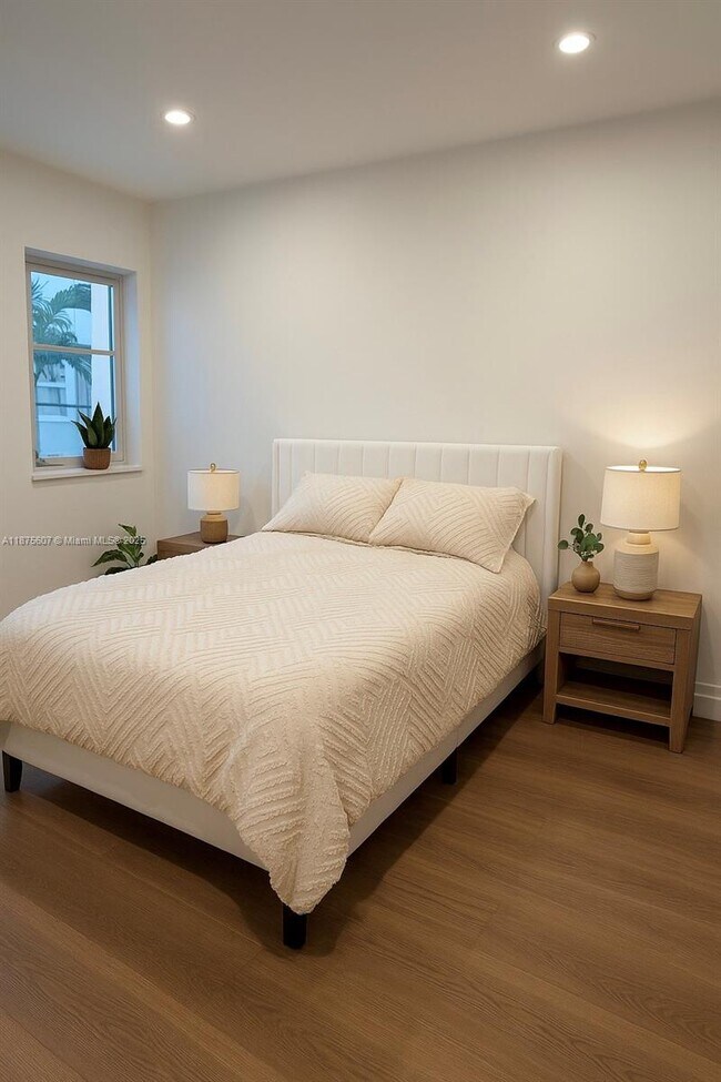 Building Photo - 1535 West Ave