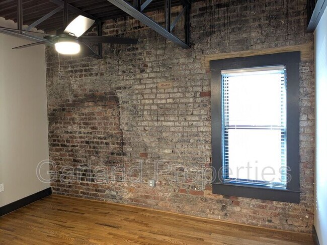 Building Photo - 34 1st St NE