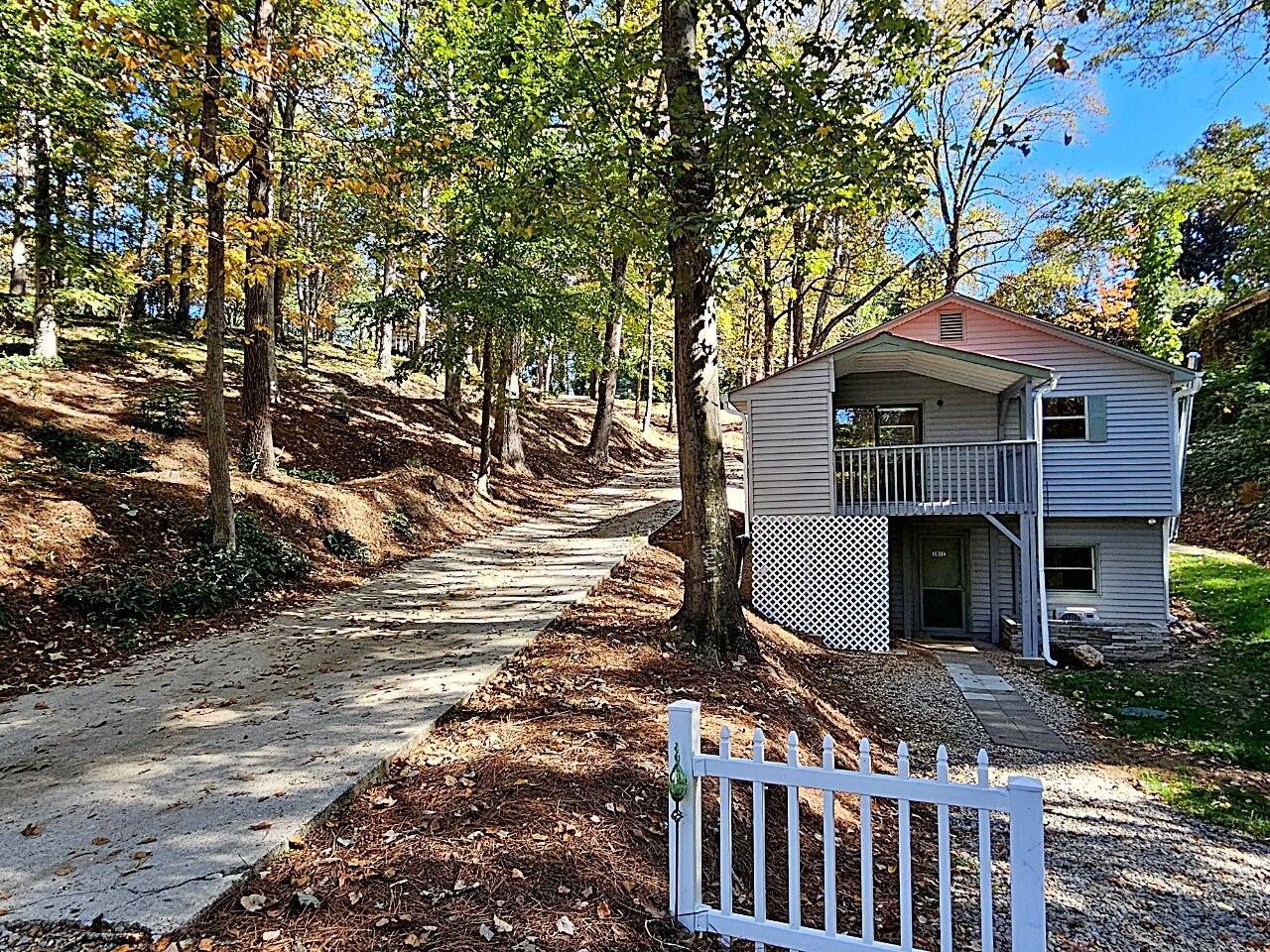 Building Photo - 101 Mandalay Rd