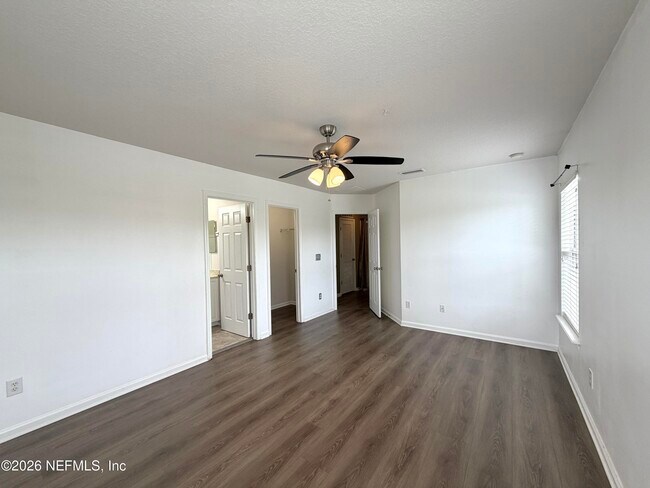 Building Photo - 104 Crete Ct