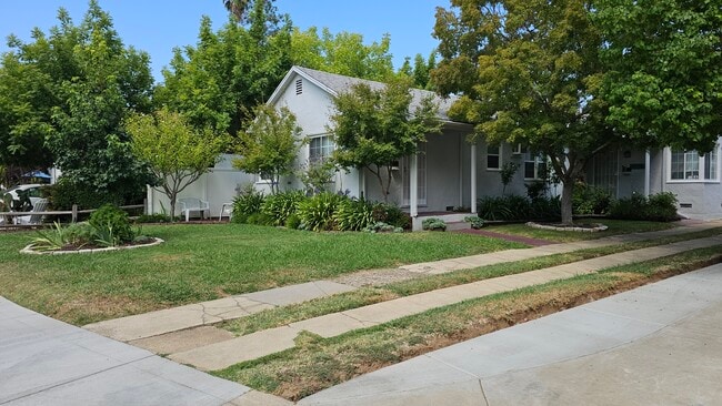 Primary Photo - 2231 10th Ave
