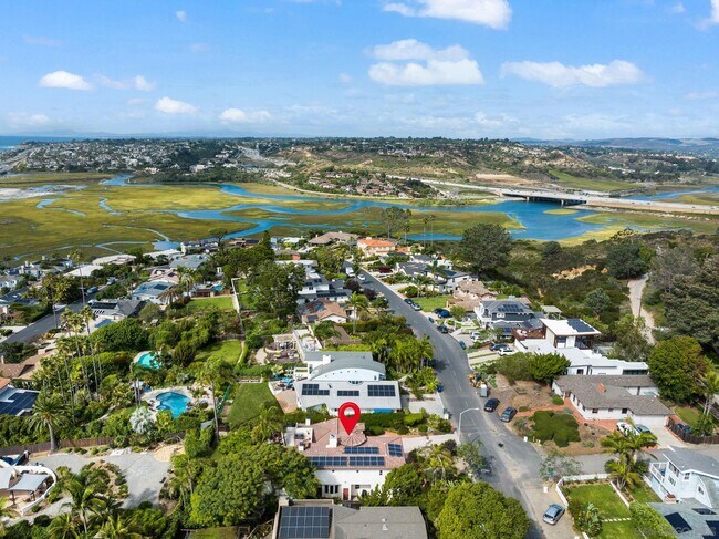 Building Photo - 701 N Granados Ave