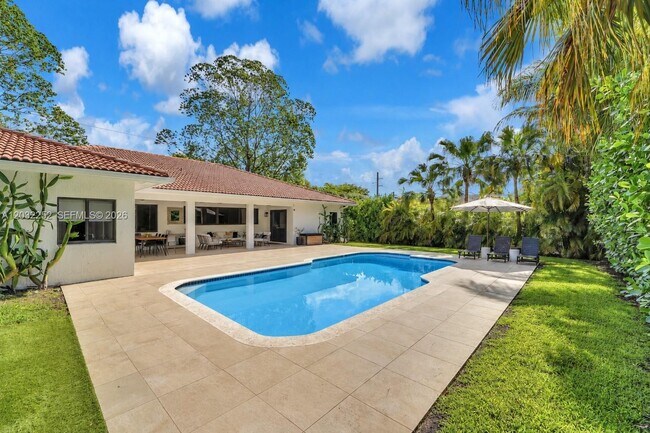 Building Photo - 6466 SW 84th St