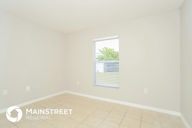 Building Photo - 350 Lauderdale Ct