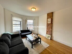Building Photo - 870 Huntington Ave