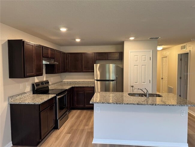 Building Photo - 49 Brunswick Ln