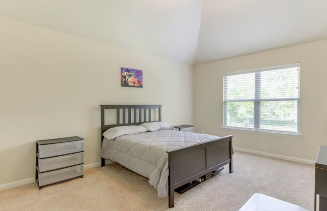 Building Photo - 135 Ravens Landing