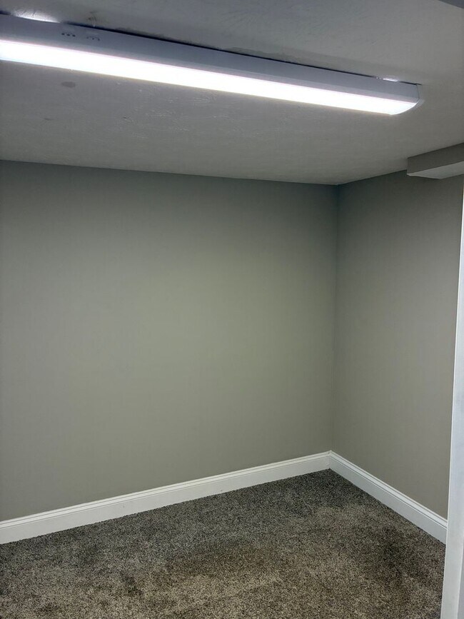 Building Photo - 964 Timberwood Dr