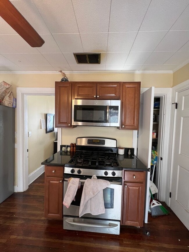 Building Photo - 25 Chandler St