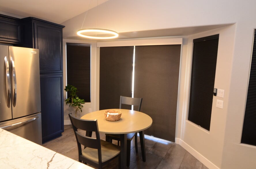 Building Photo - 1671 E Redfield Rd