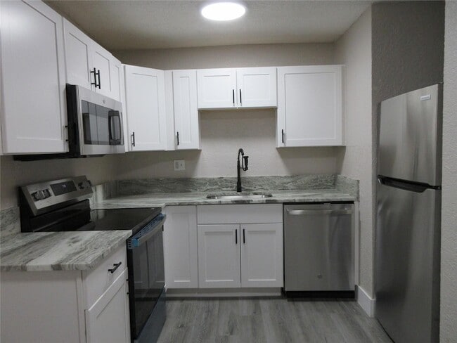 Building Photo - 8601 NW 35th St