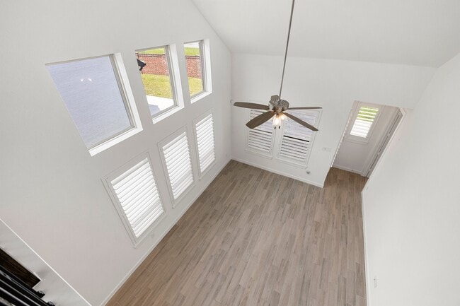 Building Photo - 997 Newport Crk Dr