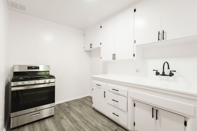 Interior Photo - 970 N. Serrano Ave.