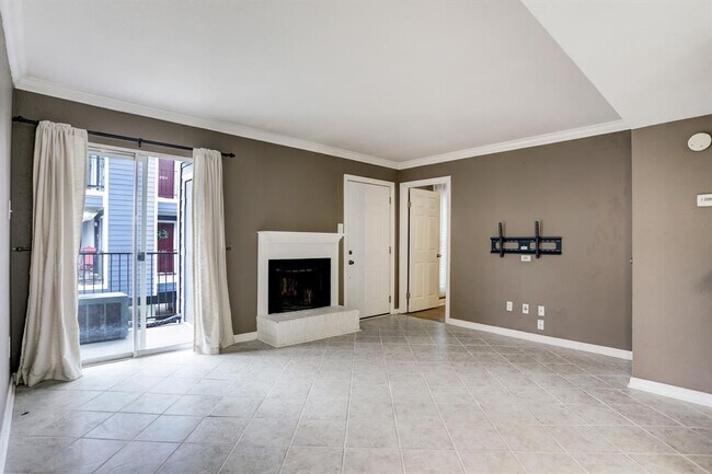 Building Photo - 18515 Egret Bay Blvd