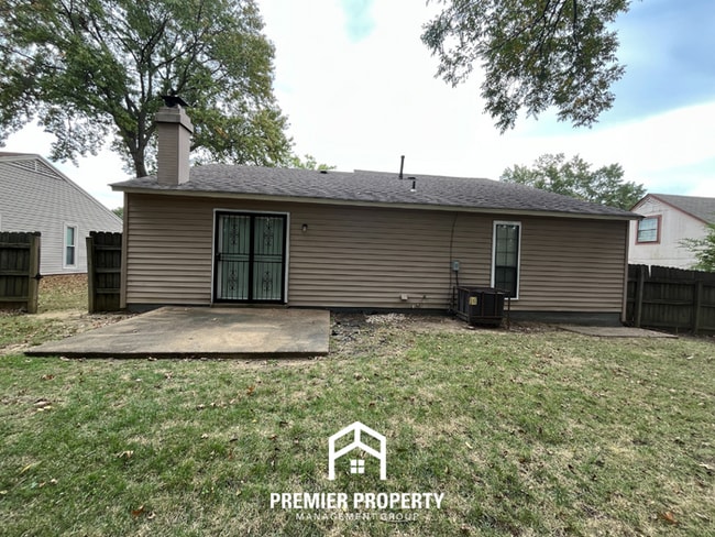 Building Photo - 5011 Tradewind Terrace