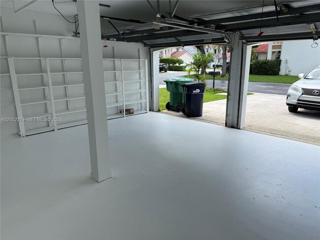 Building Photo - 13889 SW 103rd Ln