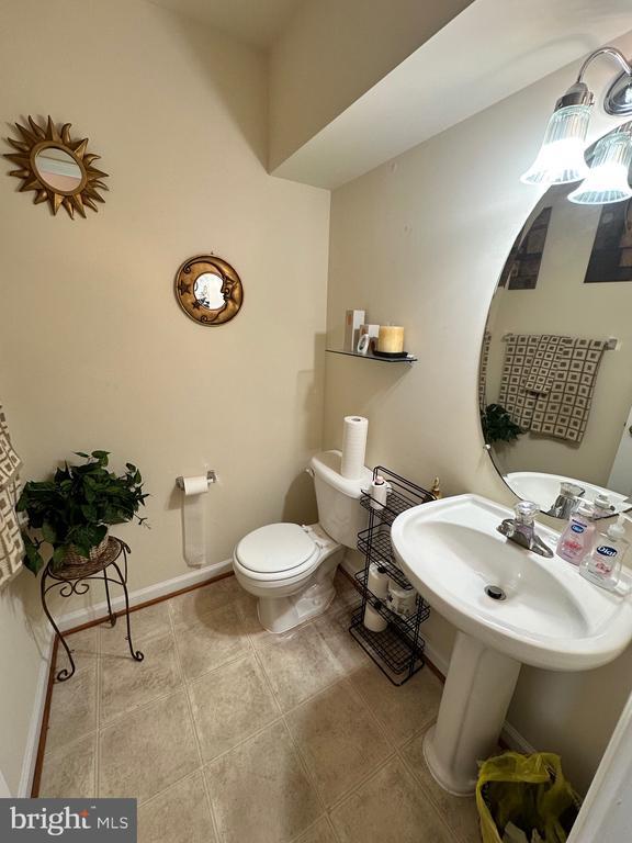 Building Photo - 105 Galway Ln