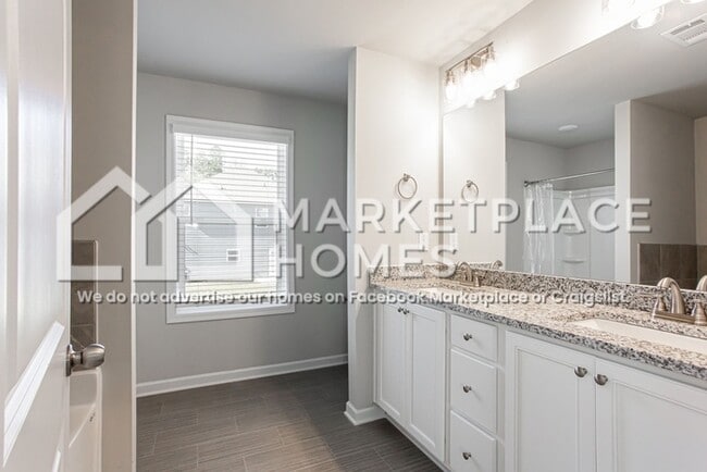 Building Photo - 223 W L Miller Dr